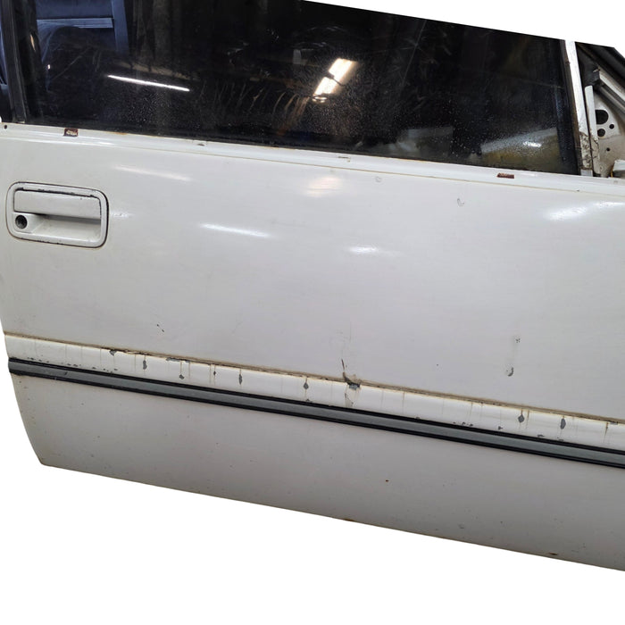 A276 - VS HOLDEN COMMODORE SEDAN - Door (DRIVER'S FRONT) ALASKAN WHITE #J064