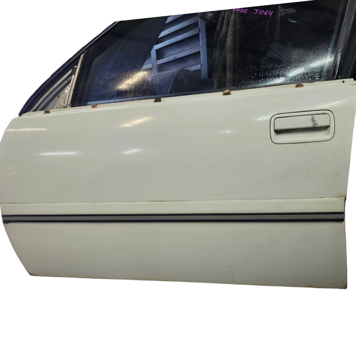 A276 - VS HOLDEN COMMODORE SEDAN - Door (PASSENGER'S FRONT) ALASKAN WHITE #J064