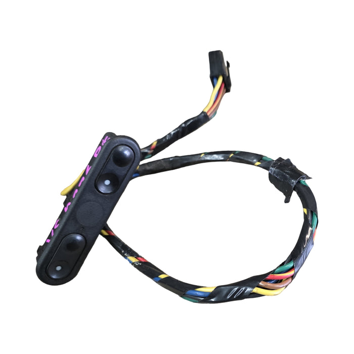 A276 - VS HOLDEN COMMODORE SEDAN - Front Window Switch (PASSENGER'S SIDE)
