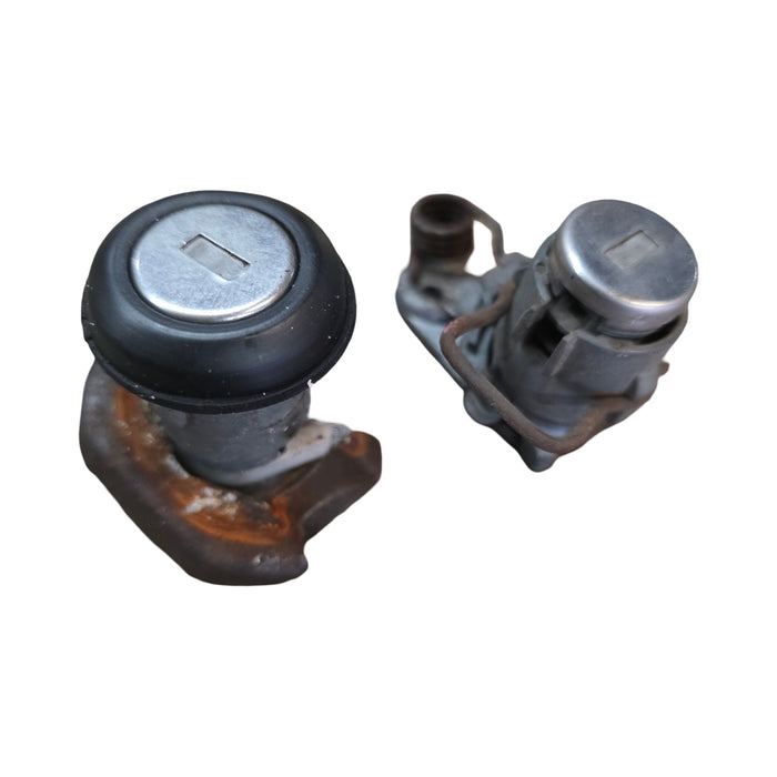 A276 - VS HOLDEN COMMODORE SEDAN - Ignition Barrel