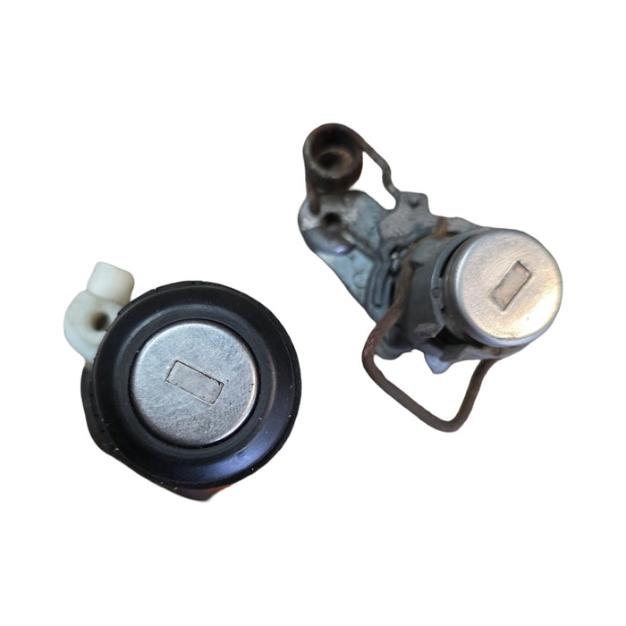 A276 - VS HOLDEN COMMODORE SEDAN - Ignition Barrel