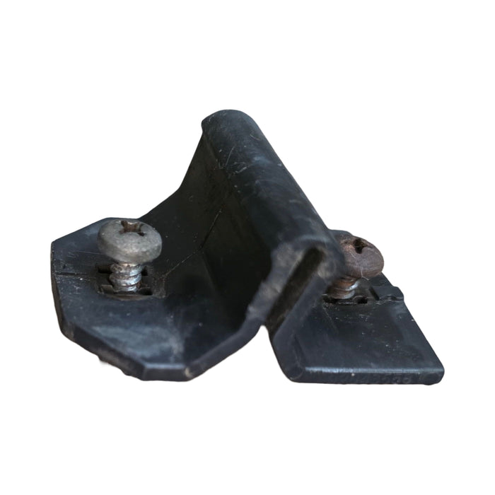 A276 - VS HOLDEN COMMODORE SEDAN - Front Bar Retaining Clips