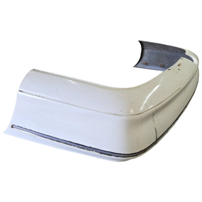 A276 - VS HOLDEN COMMODORE SEDAN - Rear Bar  ALASKAN WHITE - #J064