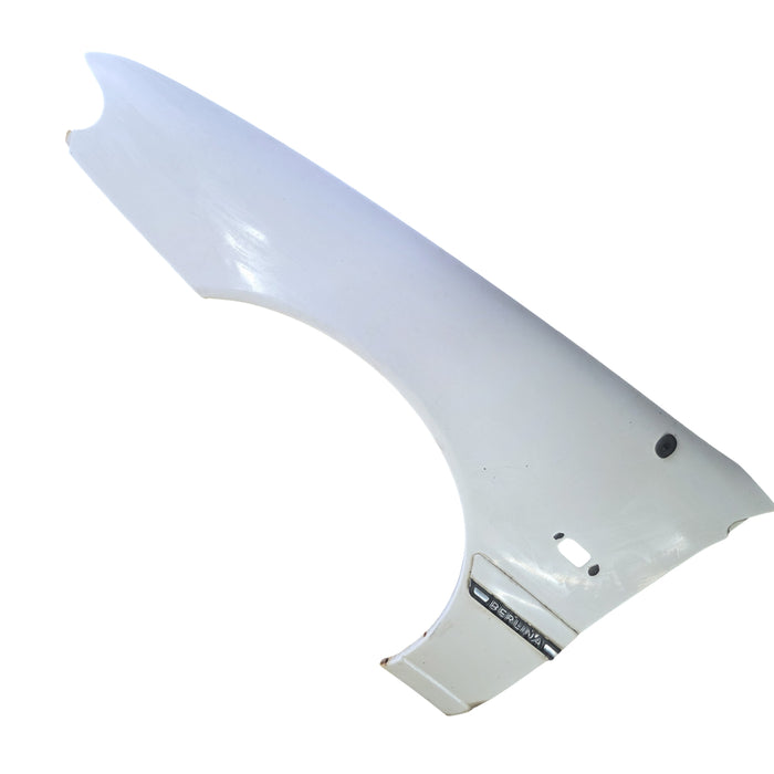 A276 - VS HOLDEN COMMODORE SEDAN - Front Guard (PASSENGER'S) ALASKAN WHITE #J064