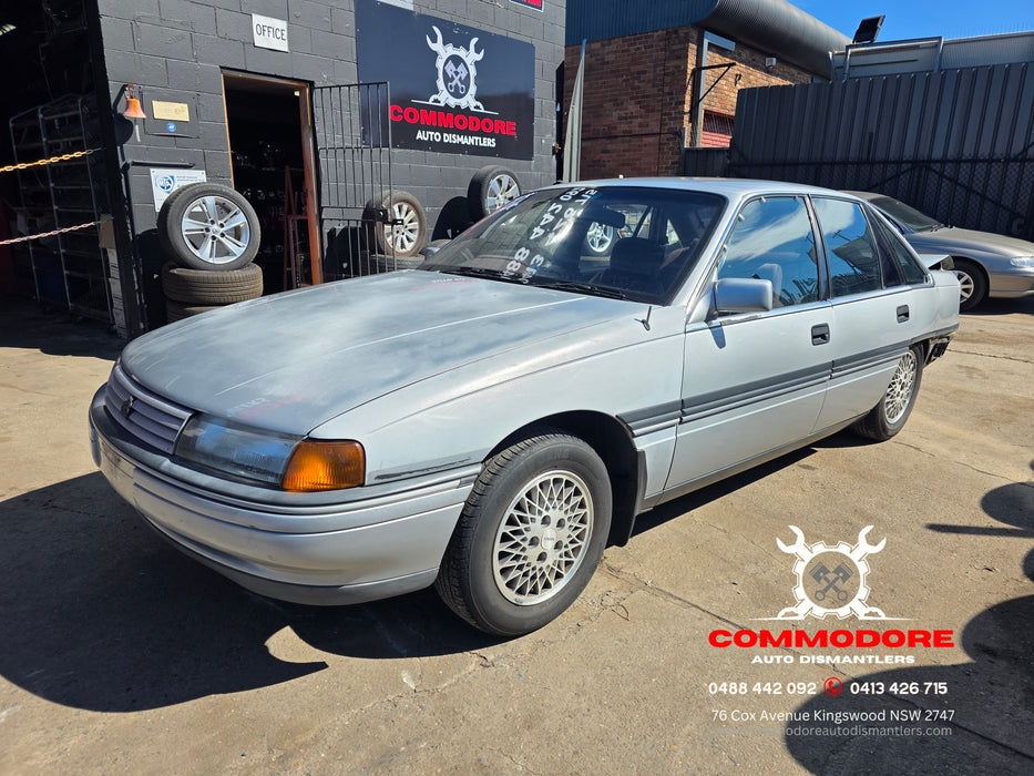 A281 - VN / Toyota Lexcen  V6 Buick LG2 MD8, Auto 208,XXXkms Paint Code #J013 ASTROID SILVER