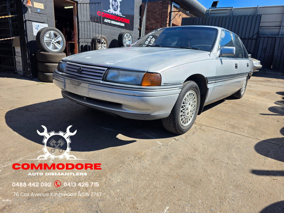 A281 - VN / Toyota Lexcen  V6 Buick LG2 MD8, Auto 208,XXXkms Paint Code #J013 ASTROID SILVER