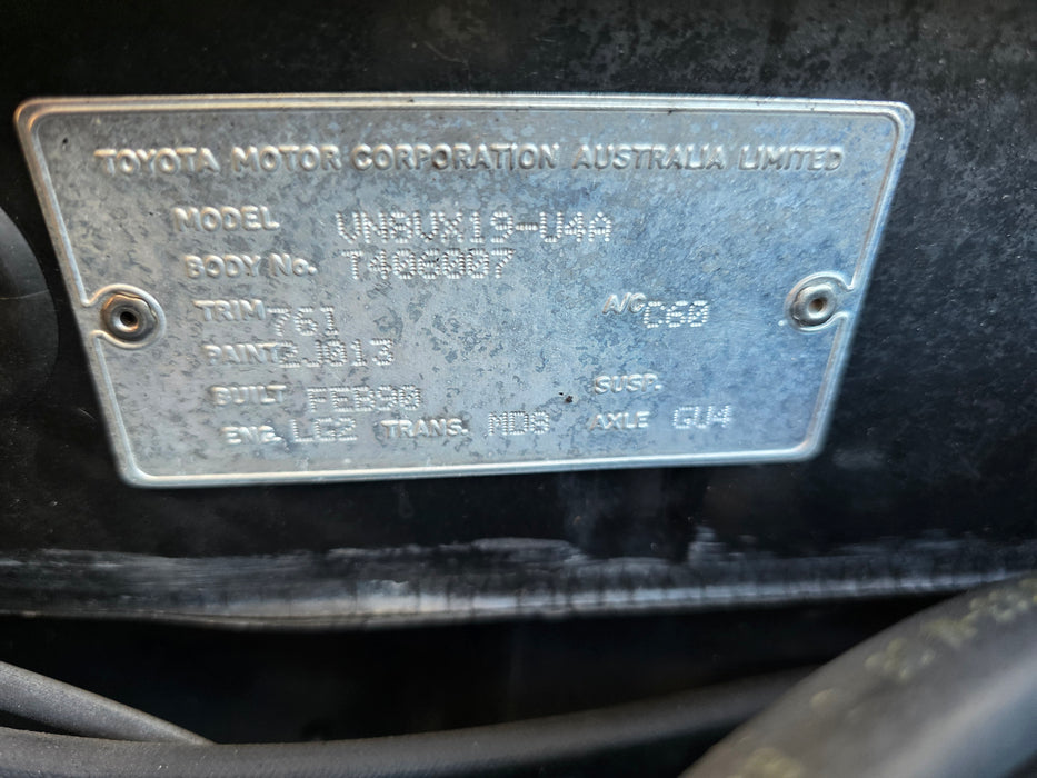 A281 - VN / Toyota Lexcen  V6 Buick LG2 MD8, Auto 208,XXXkms Paint Code #J013 ASTROID SILVER