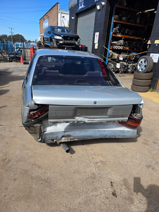 A281 - VN / Toyota Lexcen  V6 Buick LG2 MD8, Auto 208,XXXkms Paint Code #J013 ASTROID SILVER