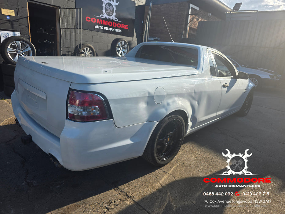 A284 - VE Holden Commodore Ute - Taillight - DRIVER'S SIDE Genuine