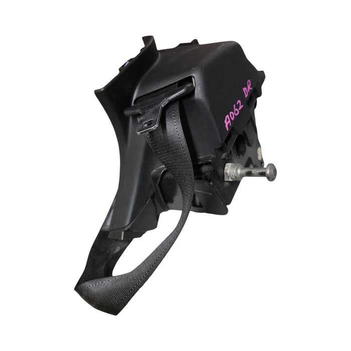 A062 - VE HOLDEN COMMODORE WAGON - Seatbelt Driver's Side Rear