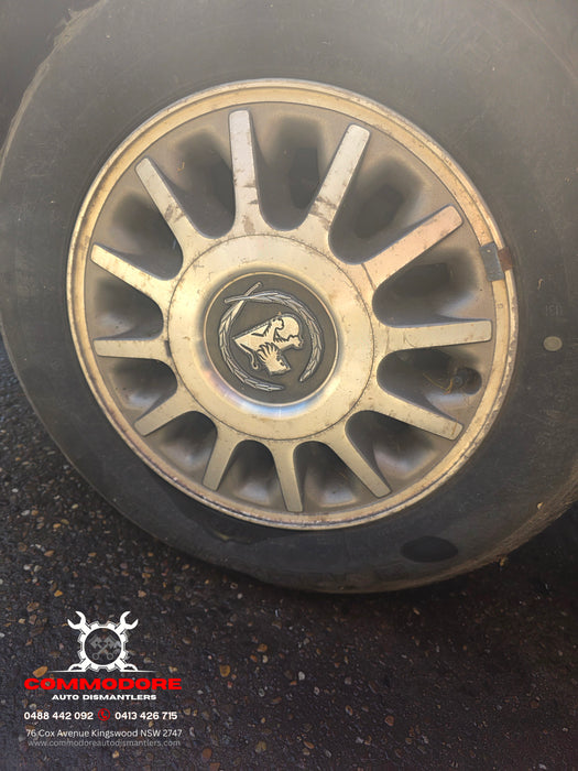 A283 - VS Holden Statesman - Wheels with Centre Caps 15" - SET of 5
