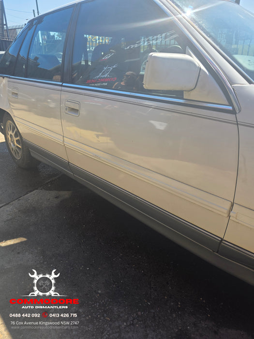 A283 - VS Holden Statesman - Front Door - DRIVERS FRONT - ALASKAN WHITE #J064