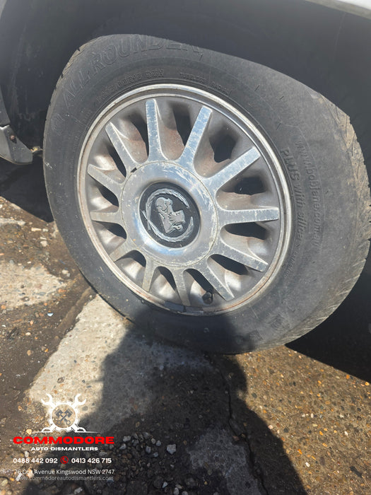 A283 - VS Holden Statesman - Wheels with Centre Caps 15" - SET of 5