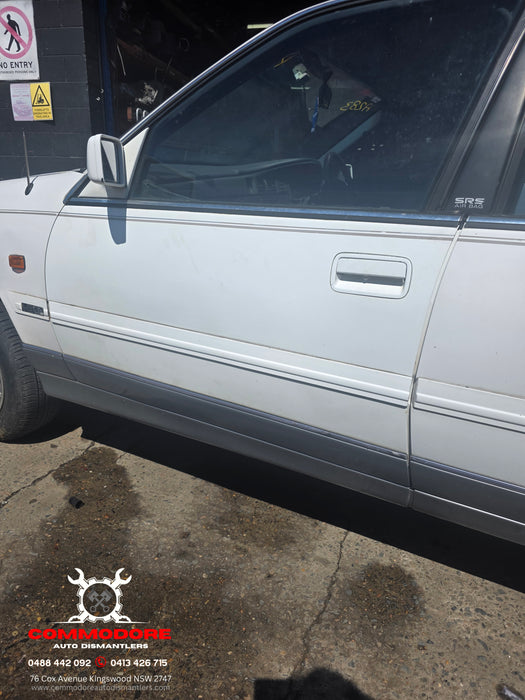 A283 - VS Holden Statesman - Front Door - PASSENGERS FRONT - ALASKAN WHITE #J064