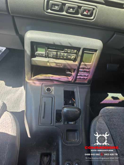 A283 - VS Holden Statesman - Stereo Surround - TRIM #25i