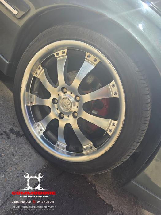 A285 - WK / Holden Statesman V6 LN3 M30, Auto 287,XXXkms Paint Code #697k Tiger Mica