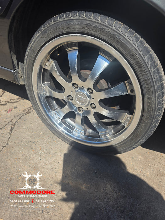 A285 - WK / Holden Statesman V6 LN3 M30, Auto 287,XXXkms Paint Code #697k Tiger Mica