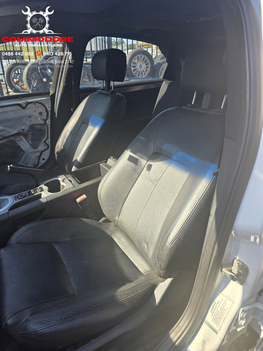 A288 - WM Holden Caprice V - Interior Grab Handles - ONYX BLACK