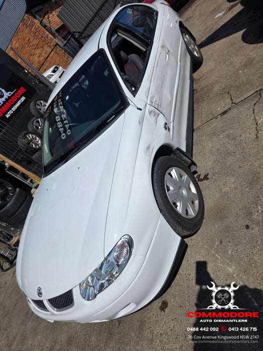 A289 - VX Holden Commodore  Sedan  V6 Auto - Body Control Module and Key-Fob 212 MID