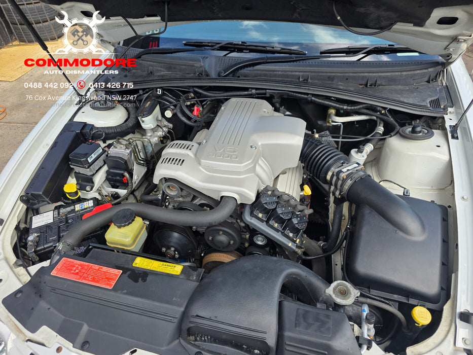 A289 - VX Holden Commodore Acclaim V6  - Airbox
