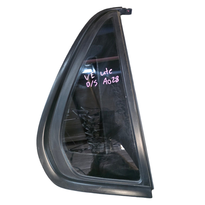A028 - VE/VF HOLDEN COMMODORE UTILITY - QUATER WINDOW GLASS - DRIVER'S SIDE