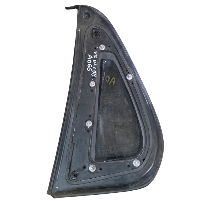 A066 - VE/VF HOLDEN COMMODORE UTILITY - QUATER WINDOW GLASS - DRIVER'S SIDE