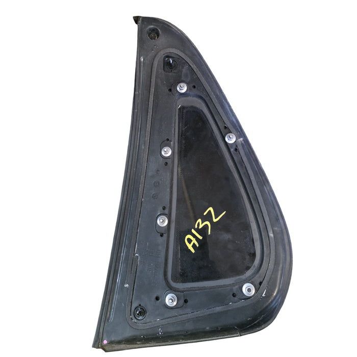 A132 - VE/VF HOLDEN COMMODORE UTILITY - QUATER WINDOW GLASS - DRIVER'S SIDE