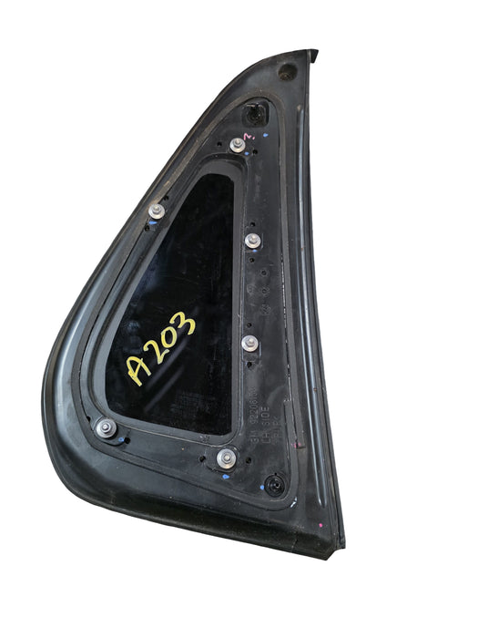 A203 - VE/VF HOLDEN COMMODORE UTILITY - QUATER WINDOW GLASS - PASSENGER'S SIDE