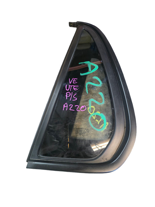 A220 - VE/VF HOLDEN COMMODORE UTILITY - QUATER WINDOW GLASS - PASSENGER'S SIDE