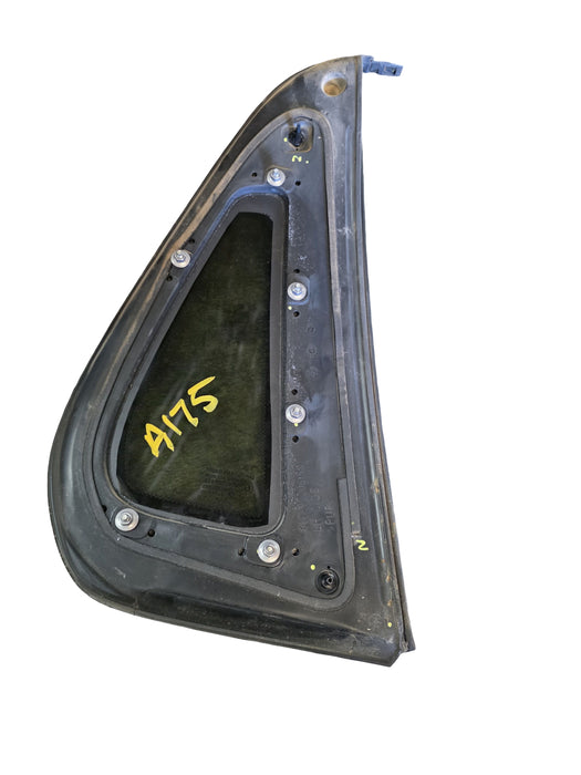 A175 - VE/VF HOLDEN COMMODORE UTILITY - QUATER WINDOW GLASS - PASSENGER'S SIDE