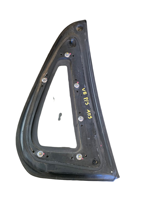 A115 - VE/VF HOLDEN COMMODORE UTILITY - QUATER WINDOW GLASS - PASSENGER'S SIDE