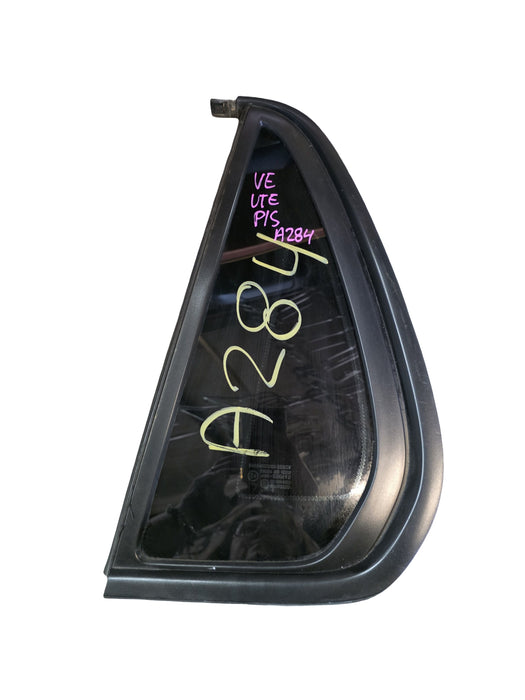 A284 - VE/VF HOLDEN COMMODORE UTILITY - QUATER WINDOW GLASS - PASSENGER'S SIDE