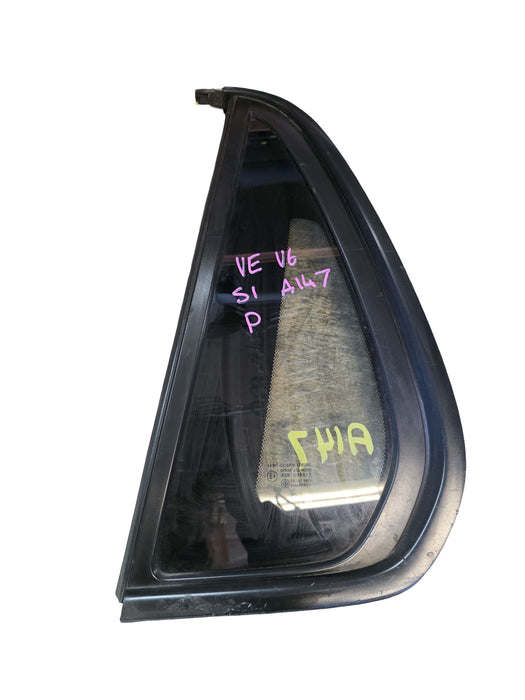 A147 - VE/VF HOLDEN COMMODORE UTILITY - QUATER WINDOW GLASS - PASSENGER'S SIDE