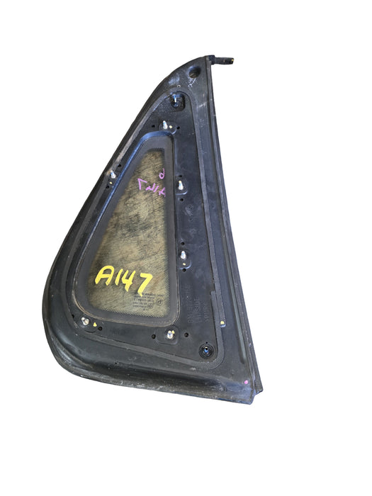 A147 - VE/VF HOLDEN COMMODORE UTILITY - QUATER WINDOW GLASS - PASSENGER'S SIDE