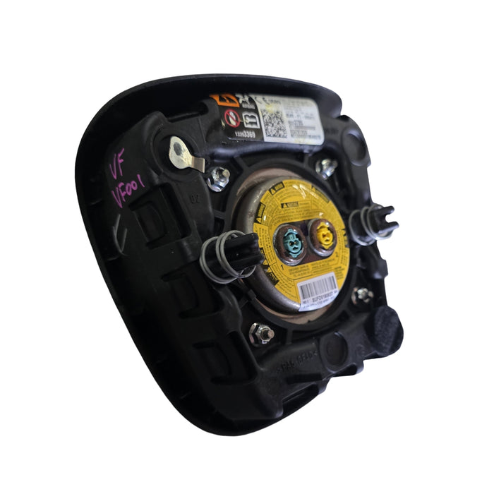 VF001 - VF Holden Calais V / Caprice V - Hornpad with chrome badge