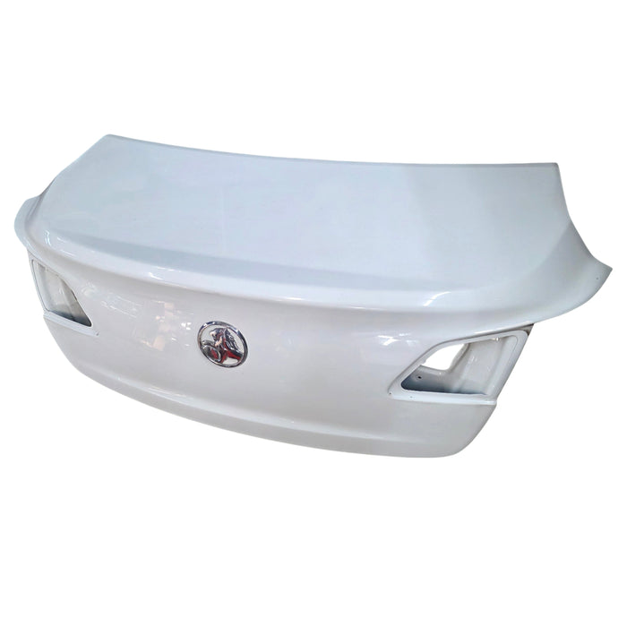 VF001 - VF Holden Calais V Sedan - Bootlid with Holden Badge Heron White #679F