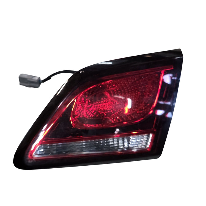 VF001 - VF Holden Calais V Sedan - Drivers Side Bootlid Taillight