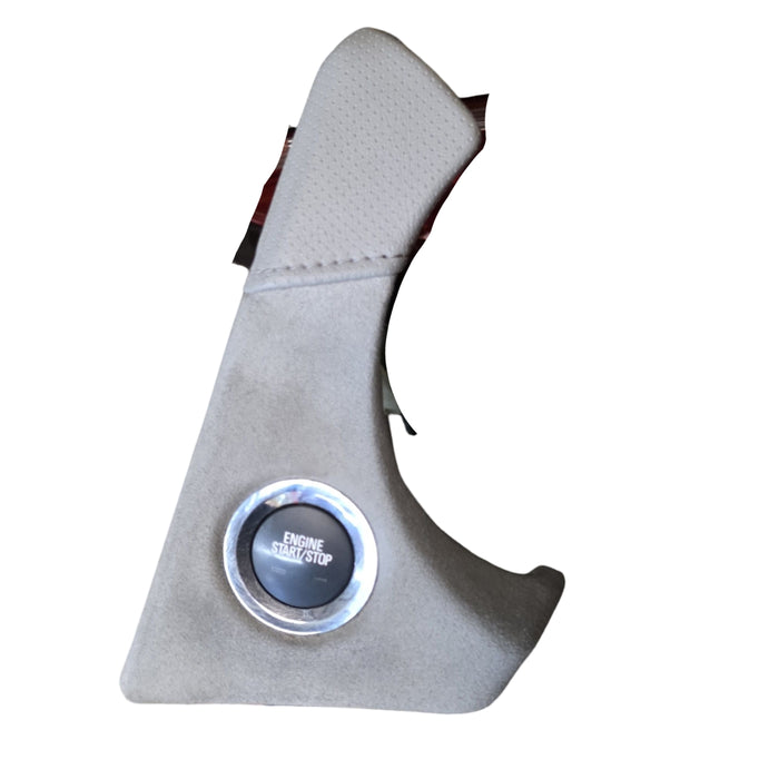 VF001 - VF Holden Calais V Sedan - Push Button Start with IVORY Leather and Suede Trim