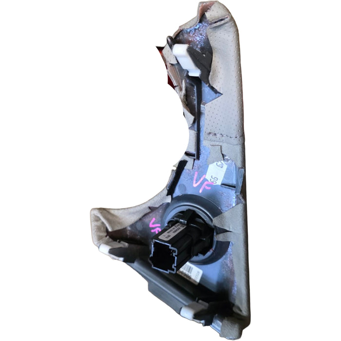 VF001 - VF Holden Calais V Sedan - Push Button Start with IVORY Leather and Suede Trim