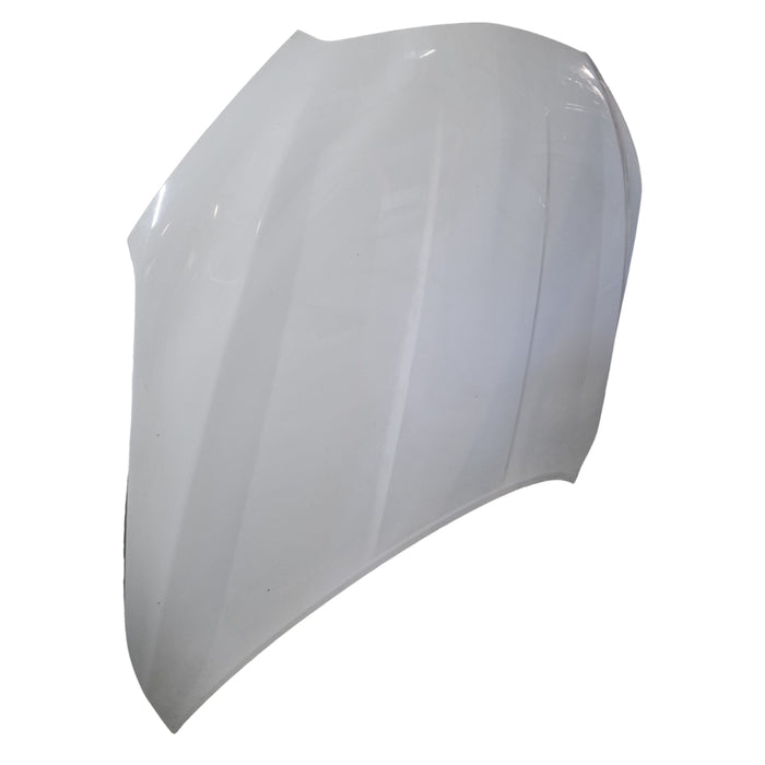 VF001 - VF Holden Calais V Sedan - Bonnet Heron White #679F