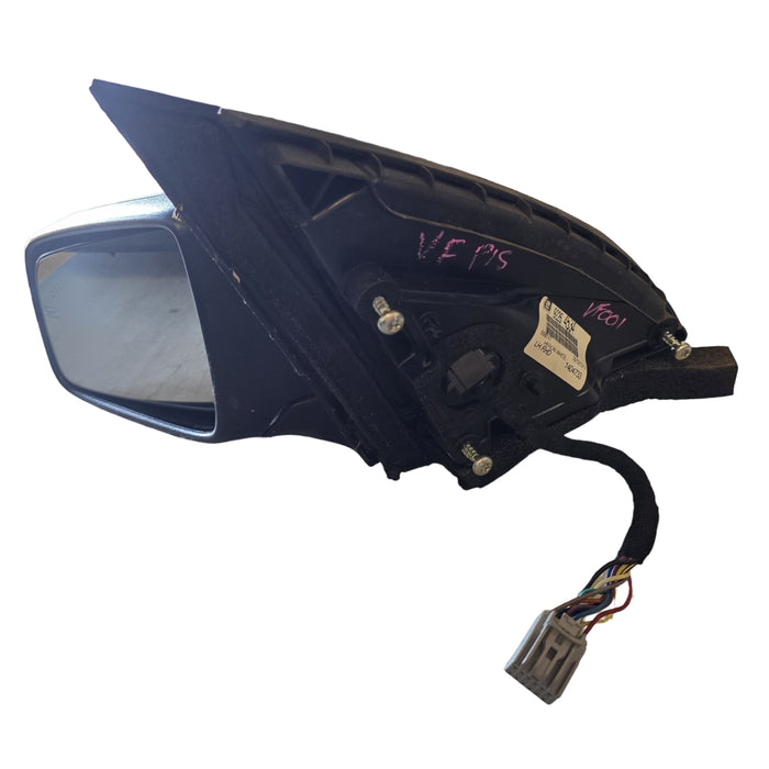 VF001 - VF Holden Calais V Sedan - Passenger Side Mirror Heron White #679F