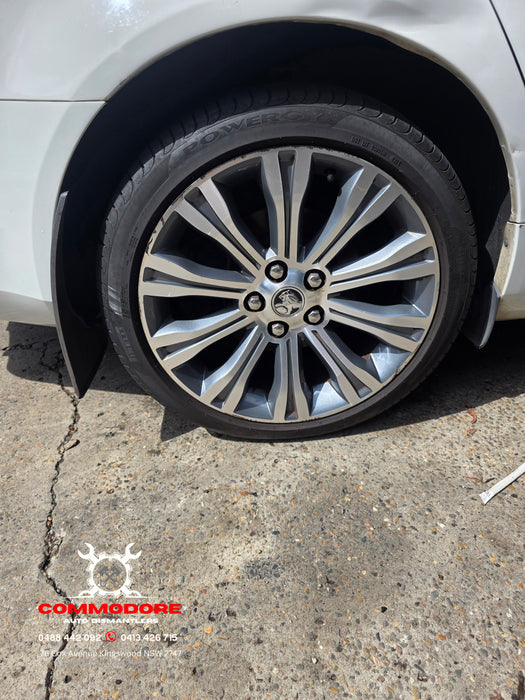 A296 - VF Holden Calais Sedan - Set of 5 Genuine Holden Calais 19" Wheels 245/40 R19