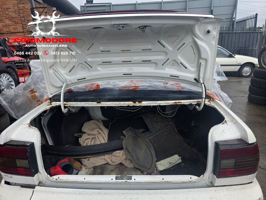A292 - VP Holden Commodore SEDAN - Bootlid w/ Badges - ALASKAN WHITE #J064