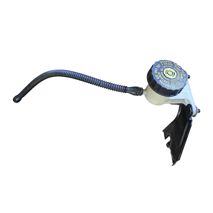 SSZ001 - VZ SS Holden Commodore Utility - T56 Clutch Master Cylinder Reservoir LS1 MANUAL