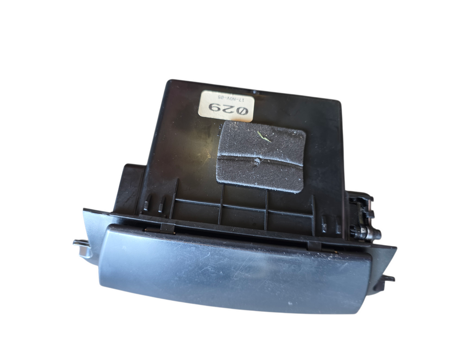 JM001 - VY/VZ  Holden Commodore - Centre Dash Pocket
