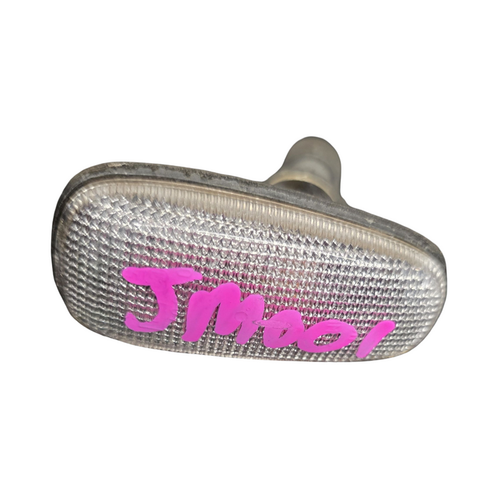 JM001 - VY/VZ Holden Commodore - Guard Blinker - CLEAR genuine