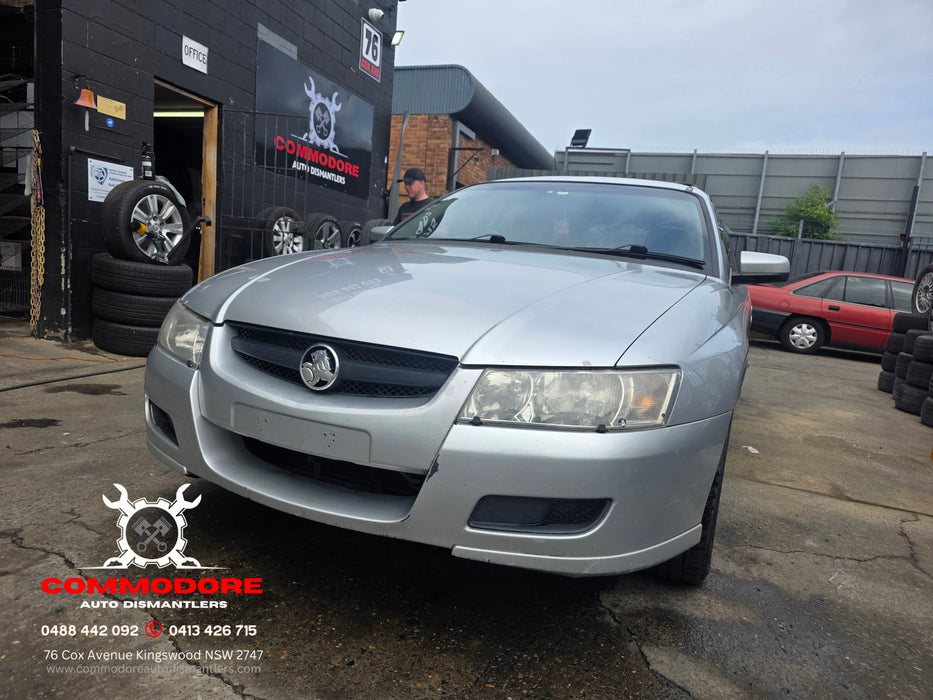 A299 - VZ Holden Equipe V6 LEO Ecotec M30, Auto 198,XXXkms Paint Code #636R Nitrate Silver