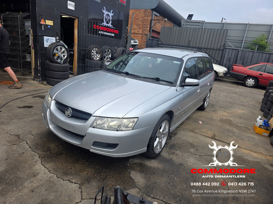 A299 - VZ Holden Equipe V6 LEO Ecotec M30, Auto 198,XXXkms Paint Code #636R Nitrate Silver