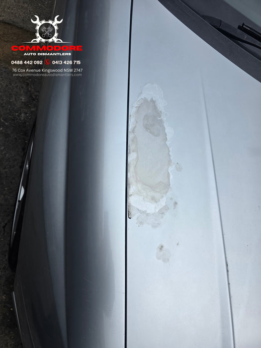 A299 - VZ Holden Equipe V6 LEO Ecotec M30, Auto 198,XXXkms Paint Code #636R Nitrate Silver