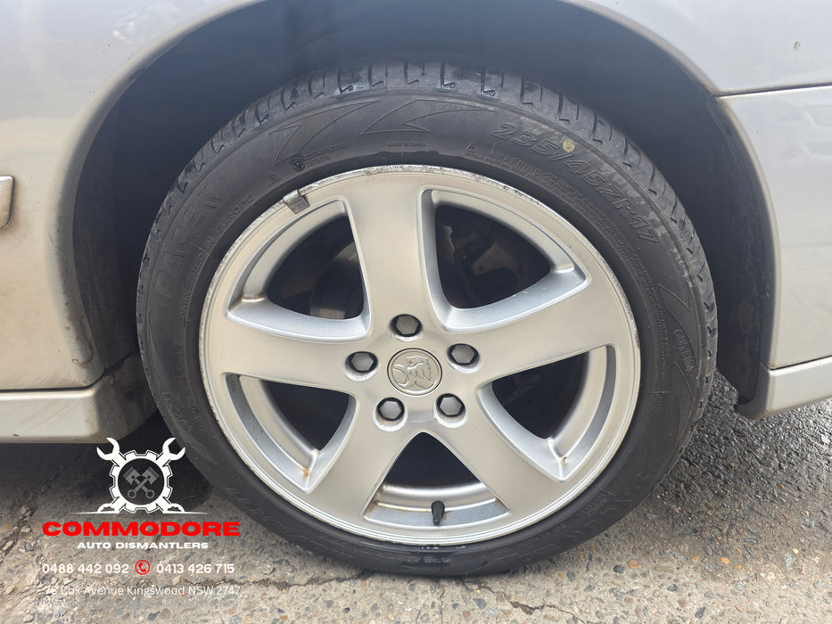 A299 - VZ Holden Equipe V6 LEO Ecotec M30, Auto 198,XXXkms Paint Code #636R Nitrate Silver